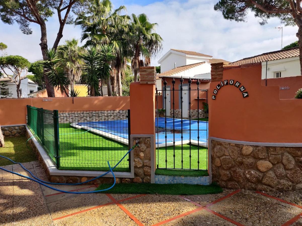 Chalet Los Pinos Con Piscina Privada Novo Sancti Petri Ngoại thất bức ảnh
